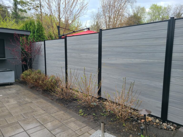 vinyl fence canada